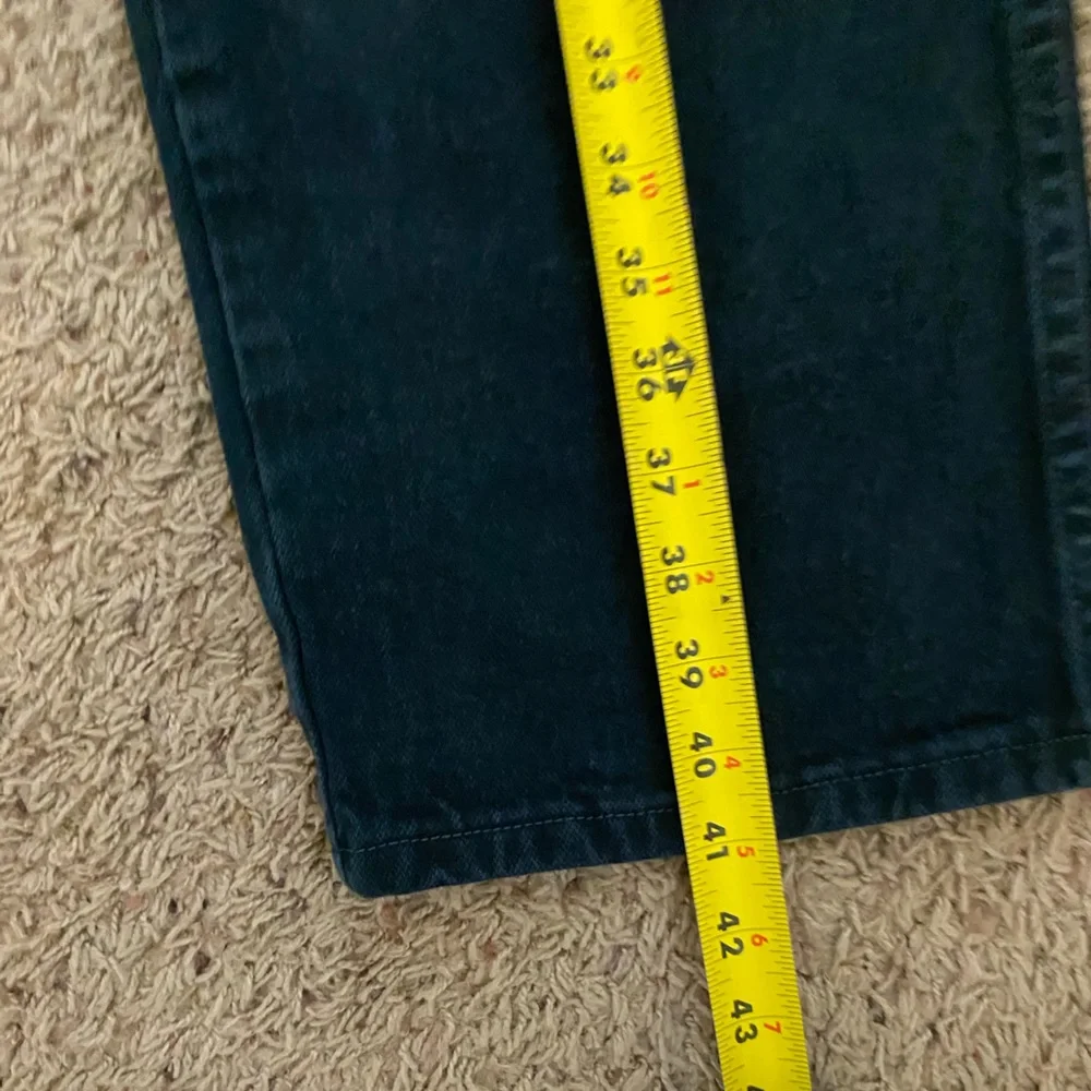 Men’s Green Wrangler style 13MWZKM Size 42x30